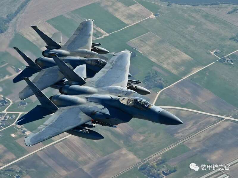 在波罗的海沿岸地区执行空中巡逻任务的美国空军F-15C战斗机