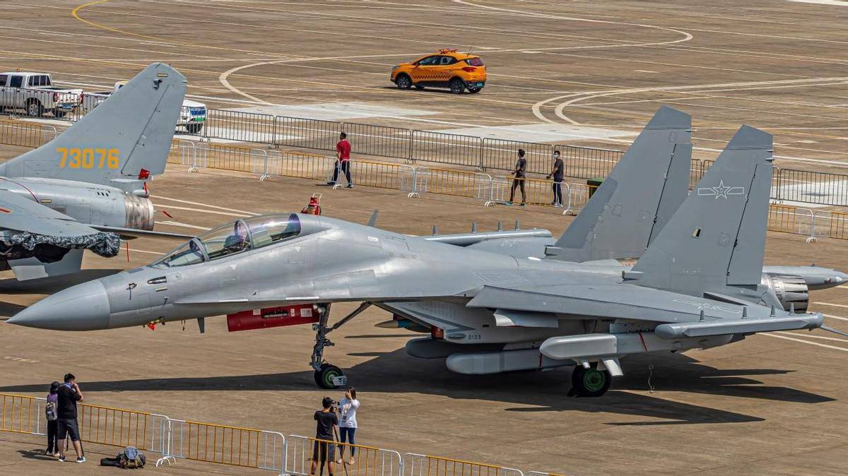 挂载重型武器的轰-6K性能相当不错