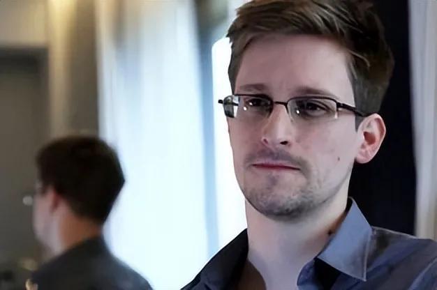 爱德华·斯诺登(Edward Snowden)