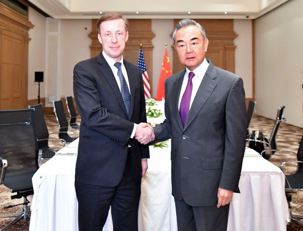 王毅同美国总统国家安全事务助理沙利文举行会晤