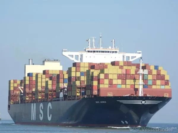 悬挂葡萄牙国旗的“牡羊座号”（MSC Aries）货轮