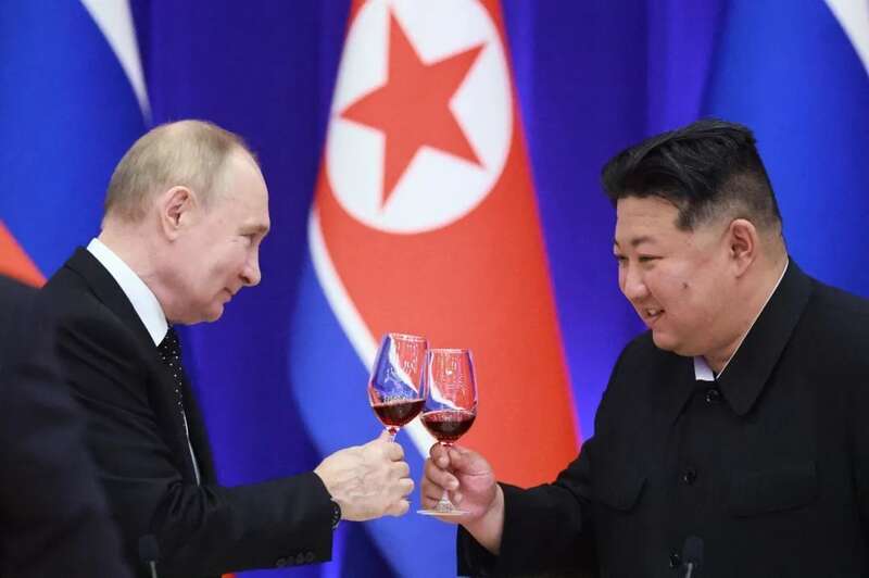 6月19日，普京与金正恩在平壤举行会晤