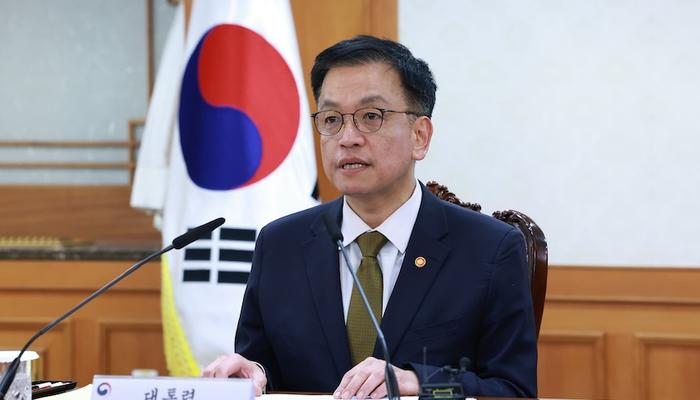 崔相穆被视为尹锡悦内阁忠诚保守派
