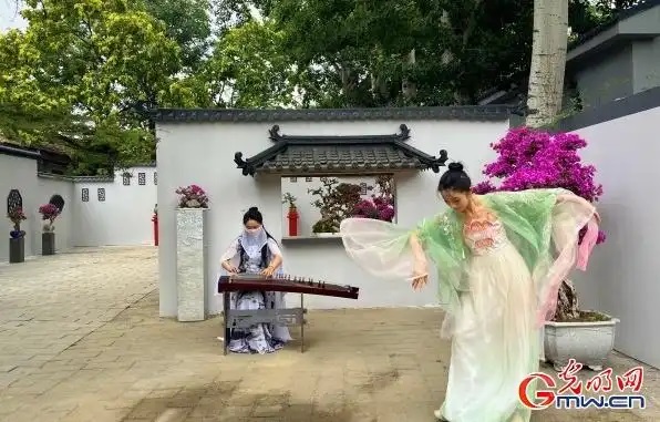 圆明园第三十届荷花节开幕